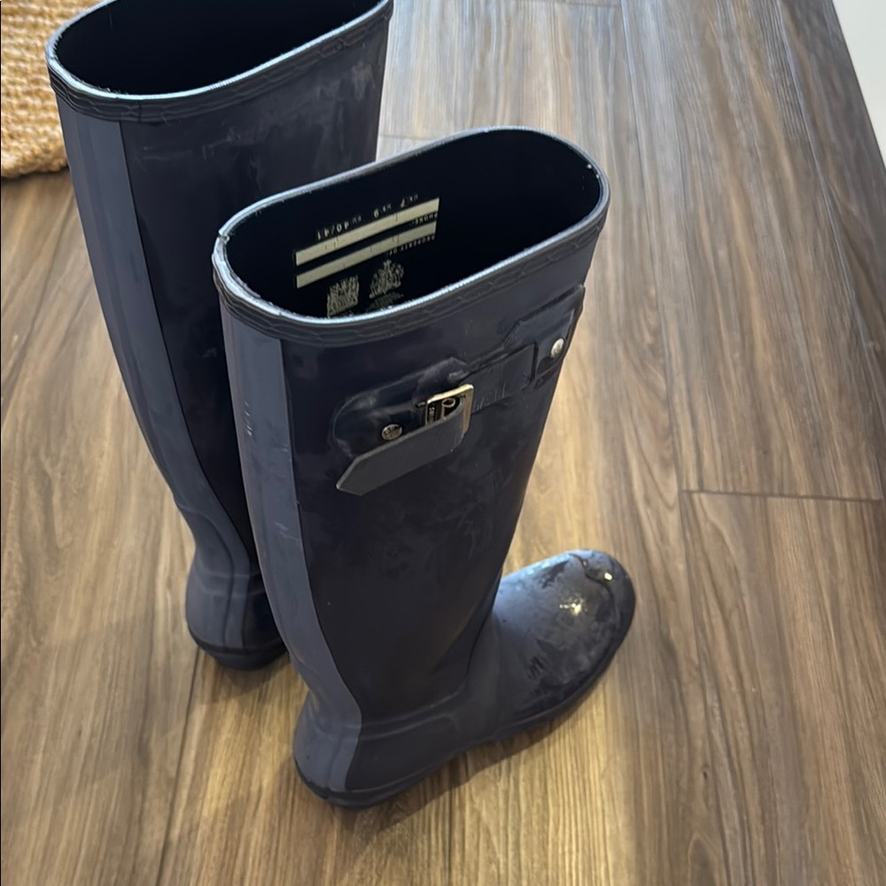 Hunter Navy Rain Boots - Picture 3 of 5